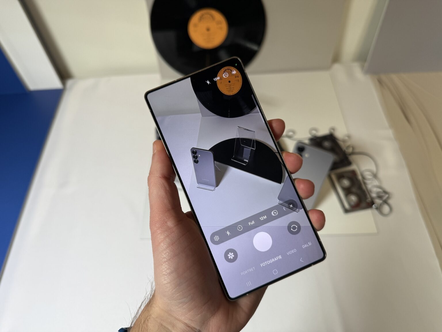 Samsung Tingkatkan Aplikasi Kamera di One UI 7 dengan AI Filters dan Log Video